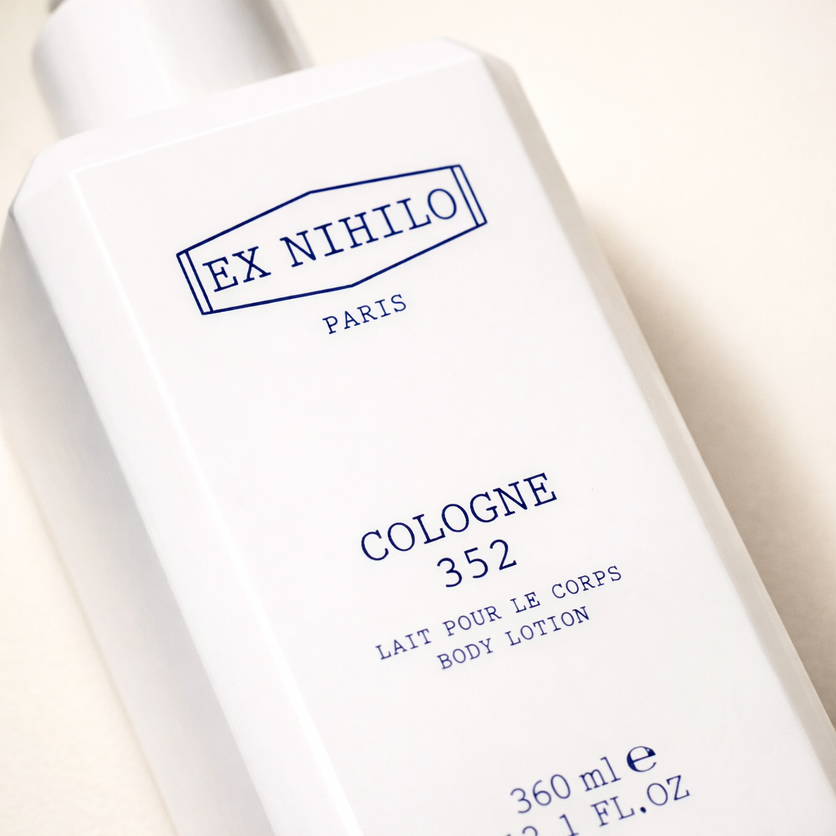 Ex Nihilo Cologne 352 Body Lotion macro label detail gallery showcase